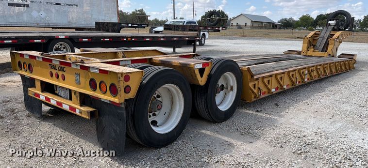 image for item ED5924 2002 Trail King HG Series lowboy equipment trailer