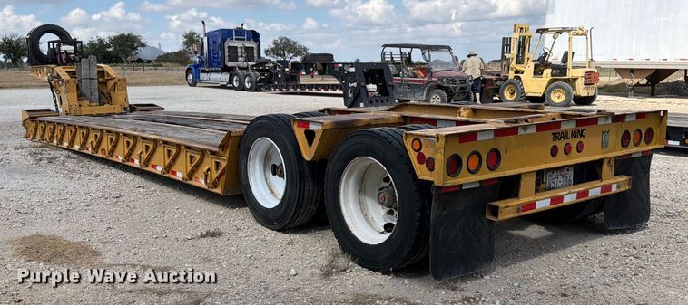 image for item ED5924 2002 Trail King HG Series lowboy equipment trailer