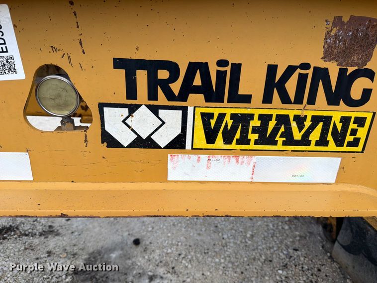 image for item ED5924 2002 Trail King HG Series lowboy equipment trailer