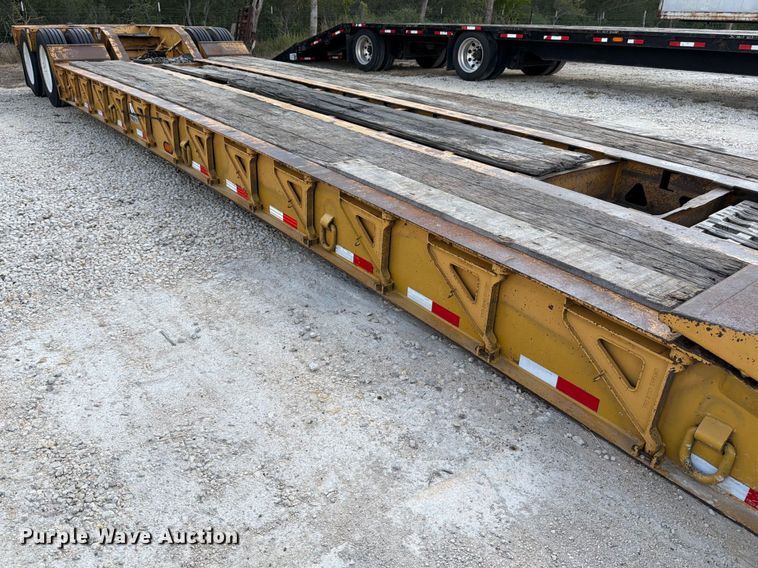 image for item ED5924 2002 Trail King HG Series lowboy equipment trailer