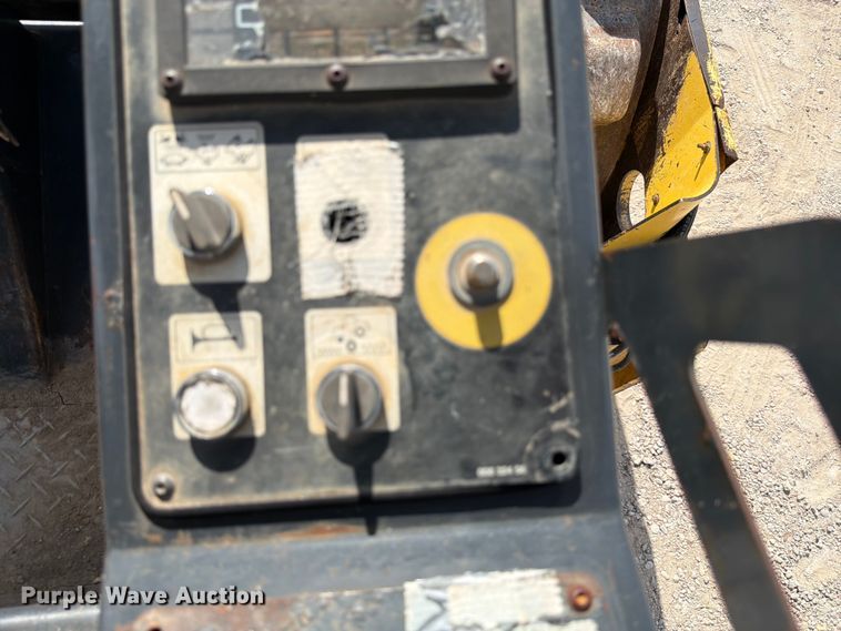 image for item ED5944 2006 Bomag BW 213 PDH-3 single drum vibratory roller