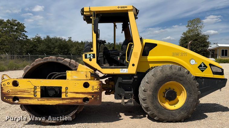 image for item ED5945 2015 Bomag BW 211 PD-50 single drum vibratory roller