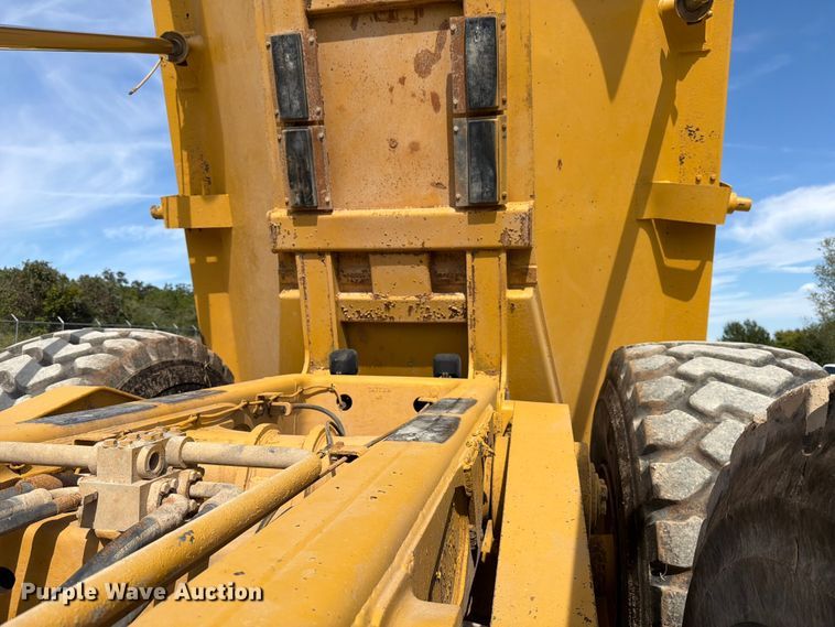 image for item ED5947 Caterpillar D400 articulated haul truck