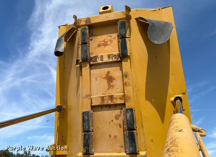 image for item ED5947 Caterpillar D400 articulated haul truck