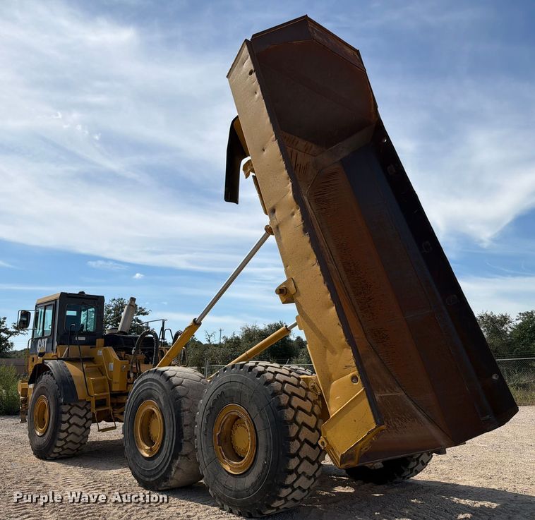 image for item ED5947 Caterpillar D400 articulated haul truck