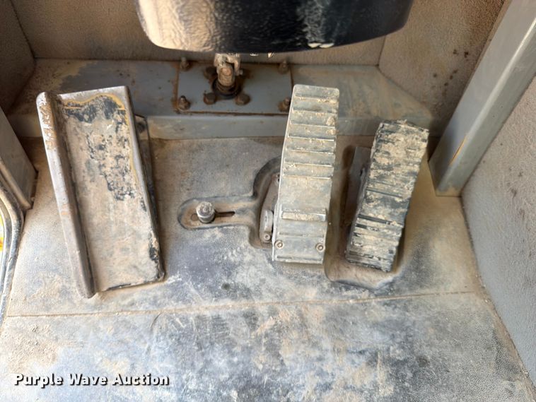 image for item ED5947 Caterpillar D400 articulated haul truck