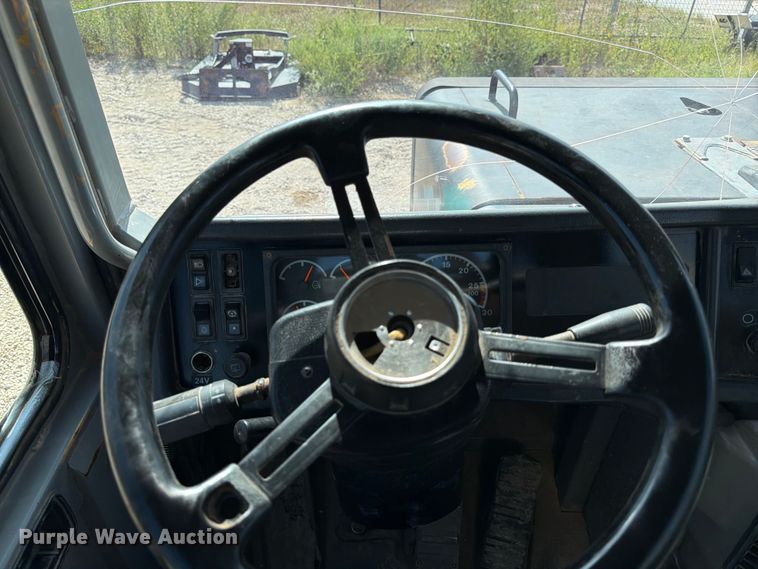 image for item ED5947 Caterpillar D400 articulated haul truck