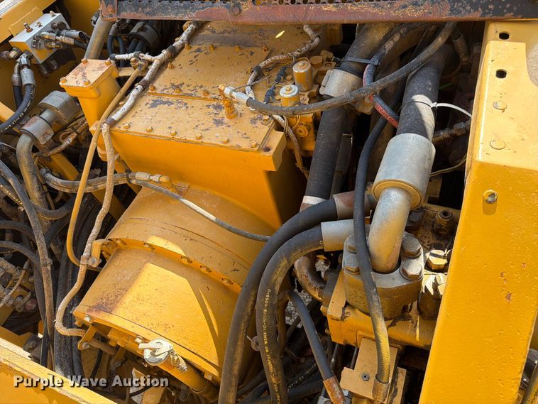 image for item ED5947 Caterpillar D400 articulated haul truck