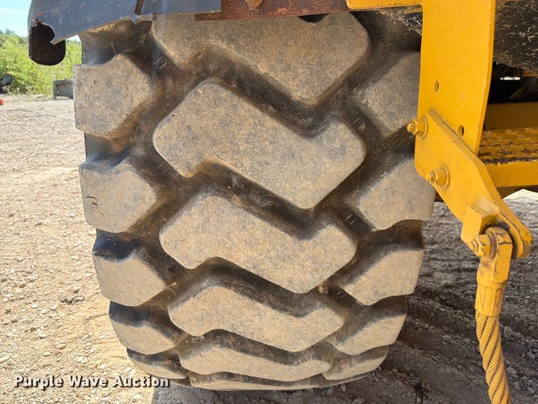 image for item ED5947 Caterpillar D400 articulated haul truck