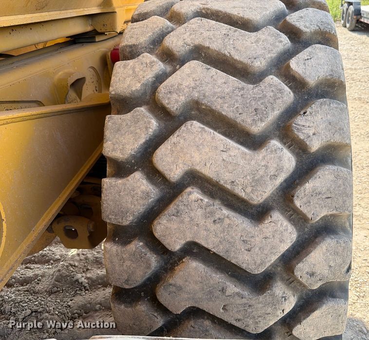 image for item ED5947 Caterpillar D400 articulated haul truck