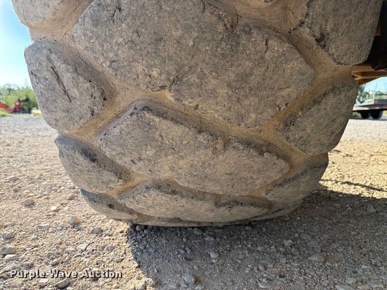 image for item ED5948 2006 Komatsu HM350-1L articulated haul truck