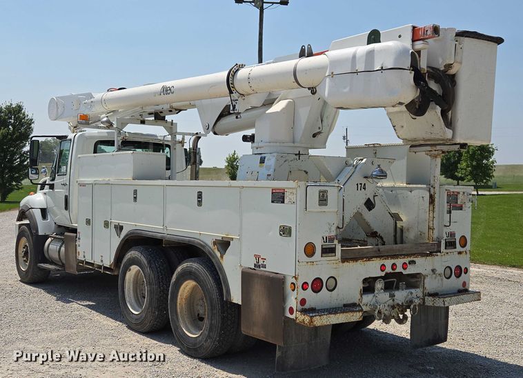 image for item EF1508 2011 International 7500 bucket truck