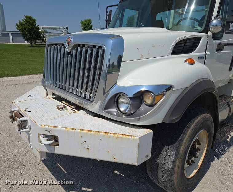 image for item EF1508 2011 International 7500 bucket truck