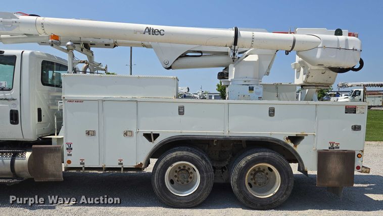 image for item EF1508 2011 International 7500 bucket truck