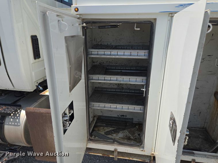 image for item EF1508 2011 International 7500 bucket truck