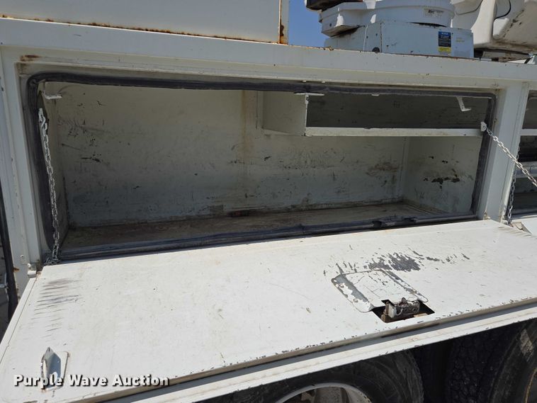 image for item EF1508 2011 International 7500 bucket truck