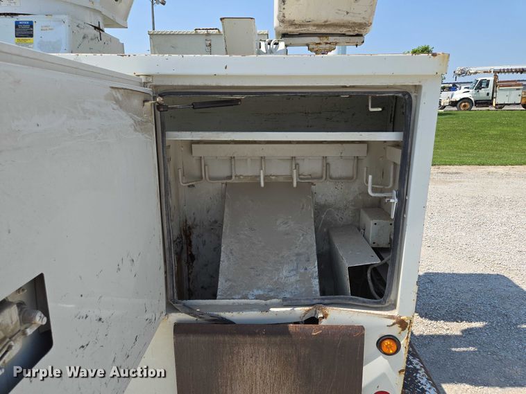 image for item EF1508 2011 International 7500 bucket truck