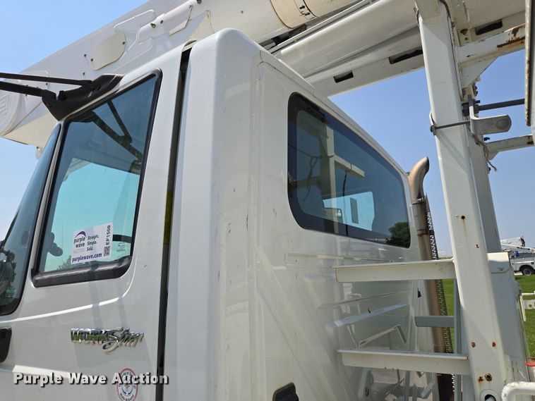 image for item EF1508 2011 International 7500 bucket truck