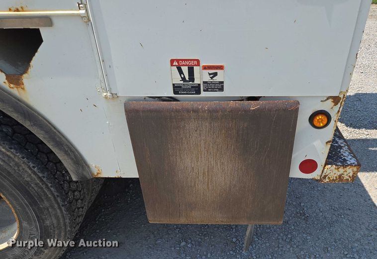 image for item EF1508 2011 International 7500 bucket truck