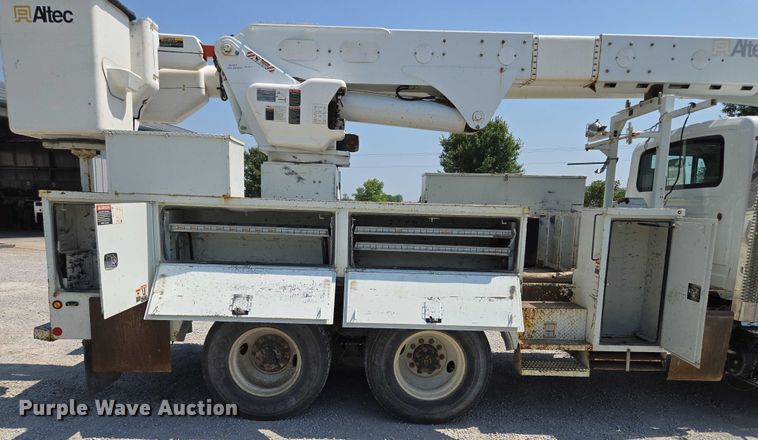 image for item EF1508 2011 International 7500 bucket truck