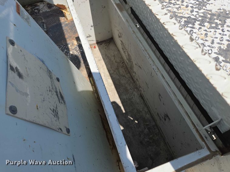 image for item EF1508 2011 International 7500 bucket truck