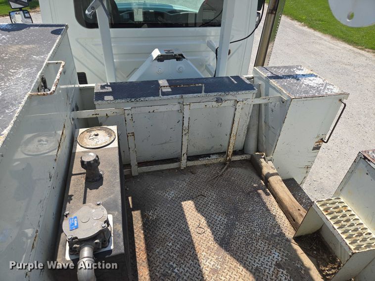 image for item EF1508 2011 International 7500 bucket truck