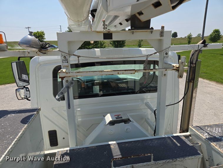 image for item EF1508 2011 International 7500 bucket truck