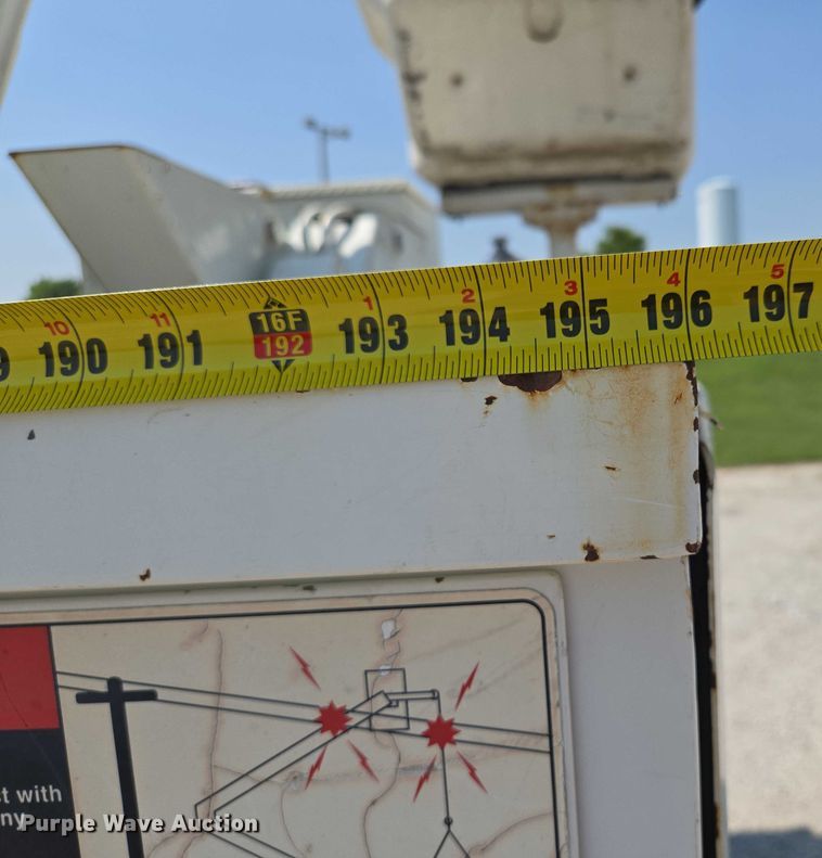 image for item EF1508 2011 International 7500 bucket truck