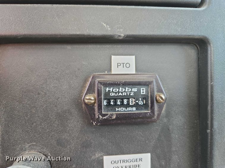 image for item EF1508 2011 International 7500 bucket truck