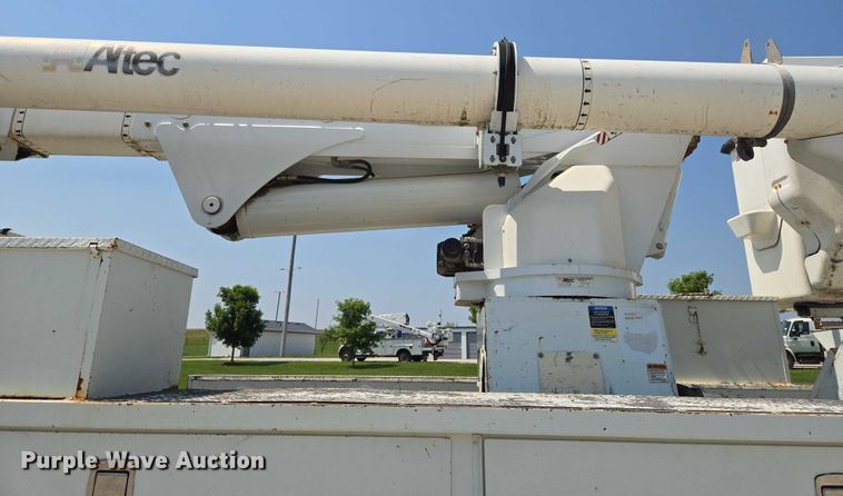 image for item EF1508 2011 International 7500 bucket truck