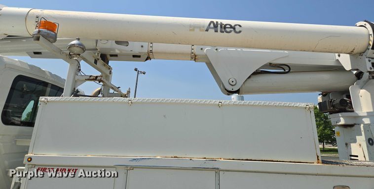 image for item EF1508 2011 International 7500 bucket truck