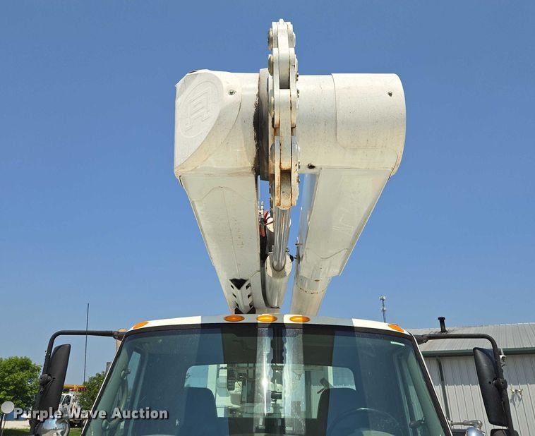image for item EF1508 2011 International 7500 bucket truck