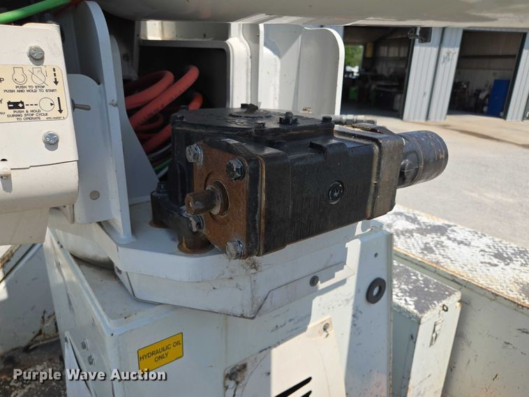 image for item EF1508 2011 International 7500 bucket truck