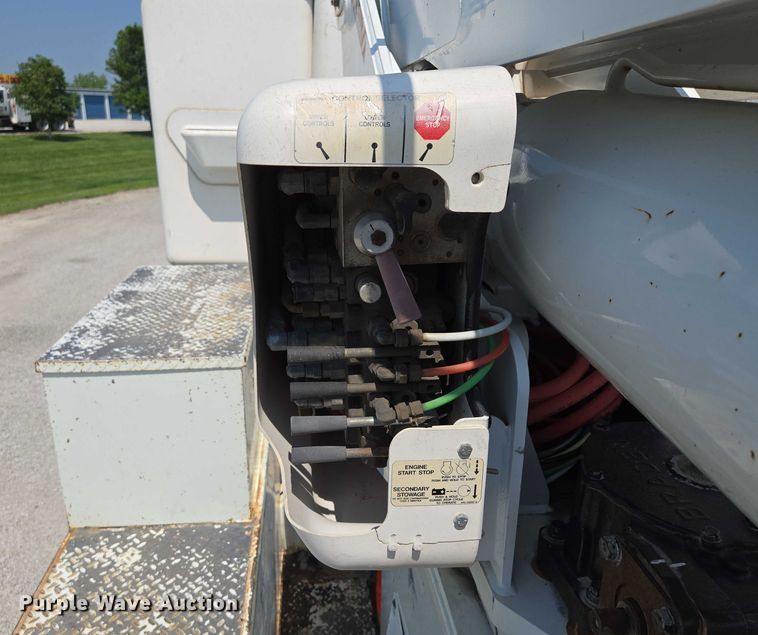 image for item EF1508 2011 International 7500 bucket truck