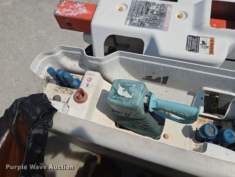 image for item EF1508 2011 International 7500 bucket truck