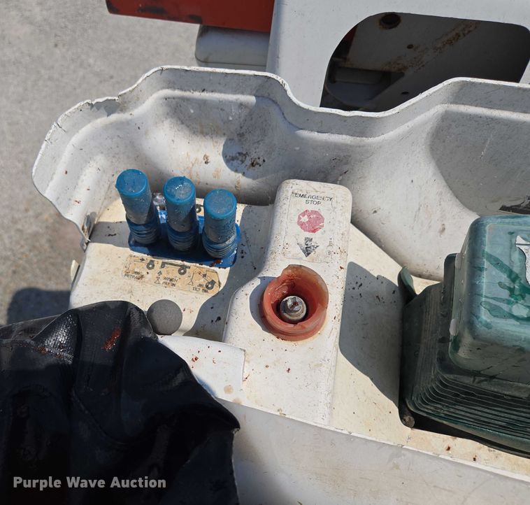 image for item EF1508 2011 International 7500 bucket truck