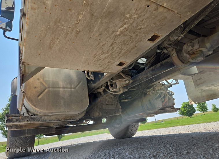 image for item EF1508 2011 International 7500 bucket truck