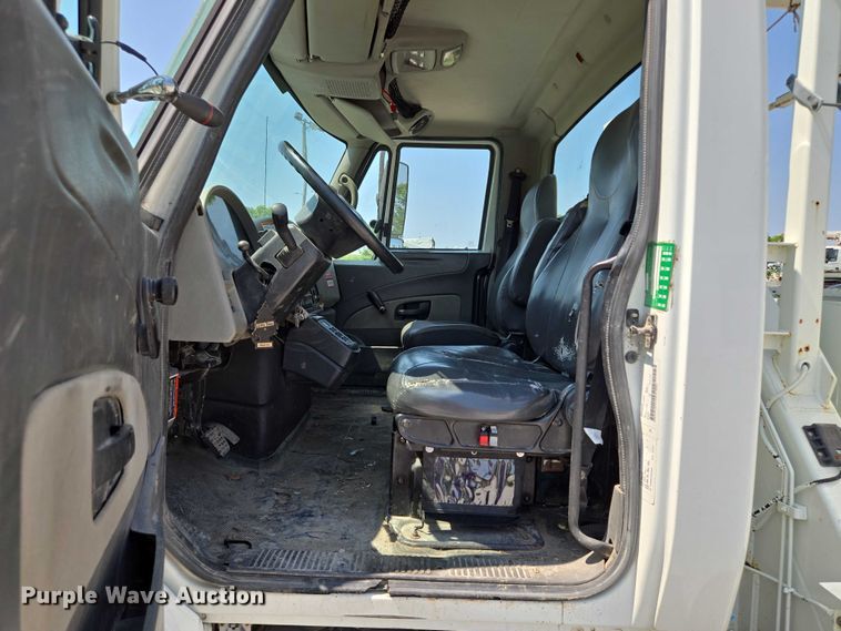 image for item EF1508 2011 International 7500 bucket truck