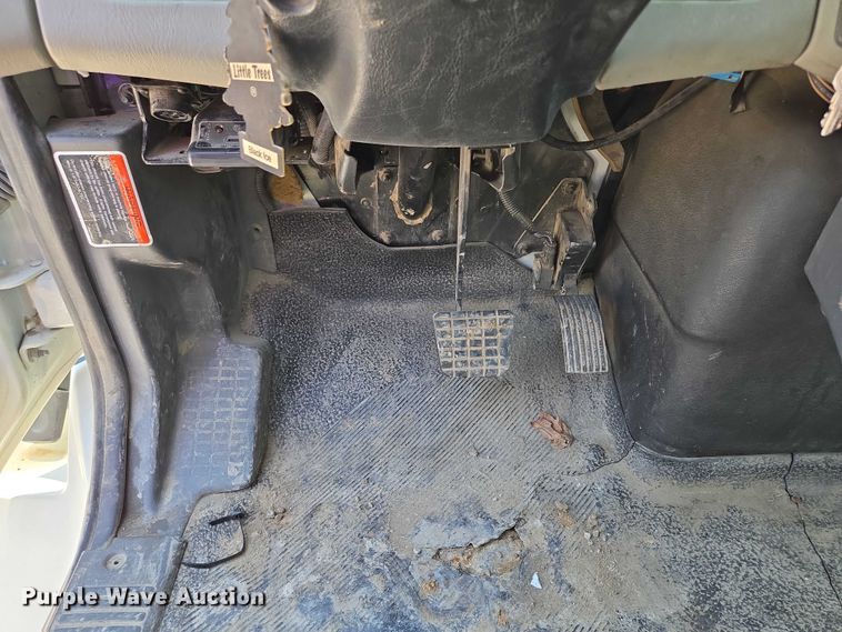 image for item EF1508 2011 International 7500 bucket truck