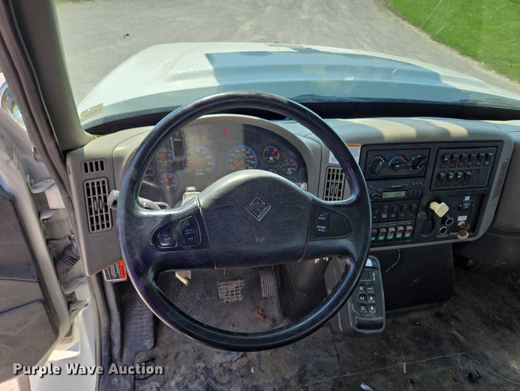 image for item EF1508 2011 International 7500 bucket truck