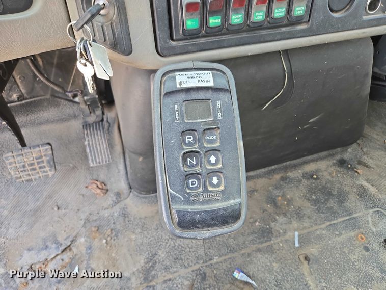 image for item EF1508 2011 International 7500 bucket truck