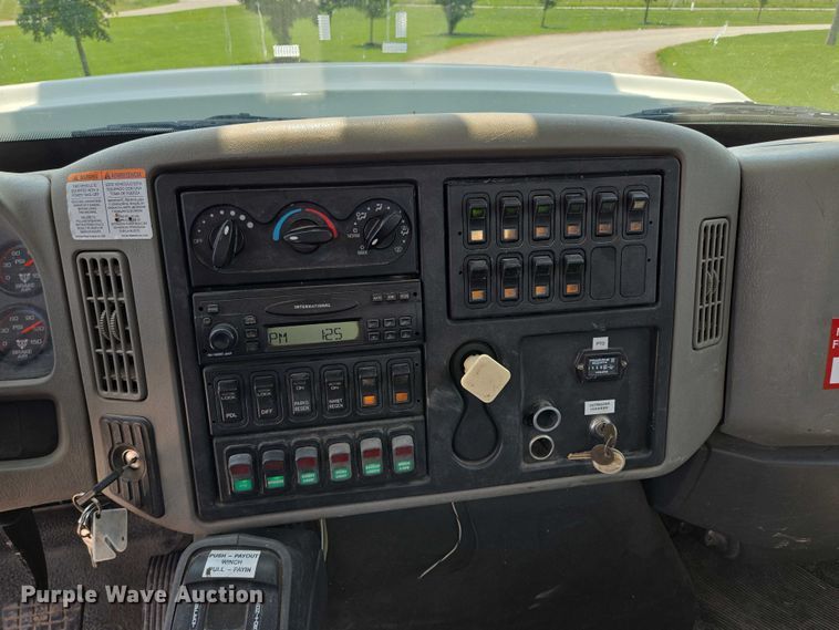 image for item EF1508 2011 International 7500 bucket truck