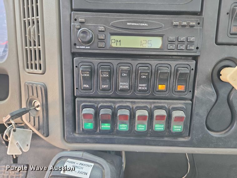 image for item EF1508 2011 International 7500 bucket truck