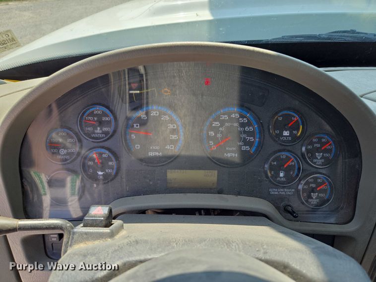 image for item EF1508 2011 International 7500 bucket truck