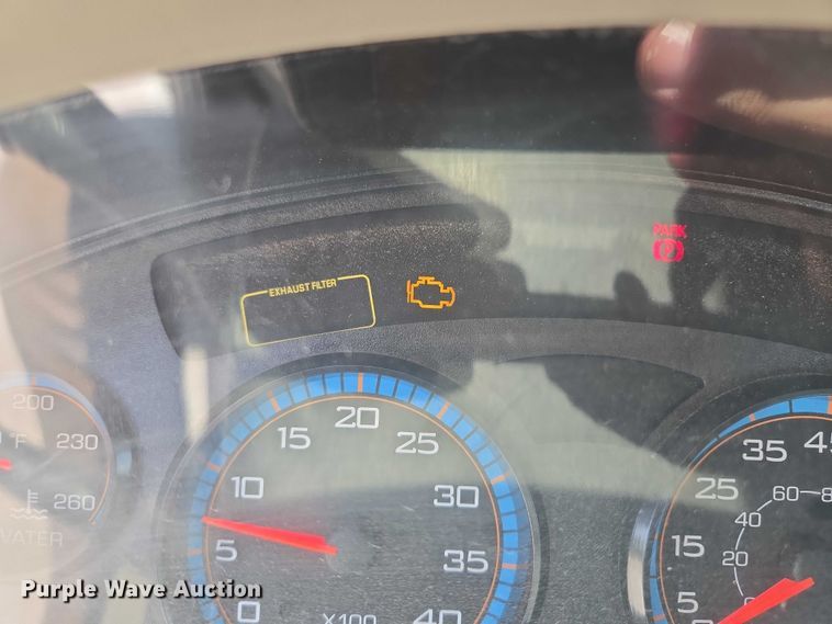 image for item EF1508 2011 International 7500 bucket truck