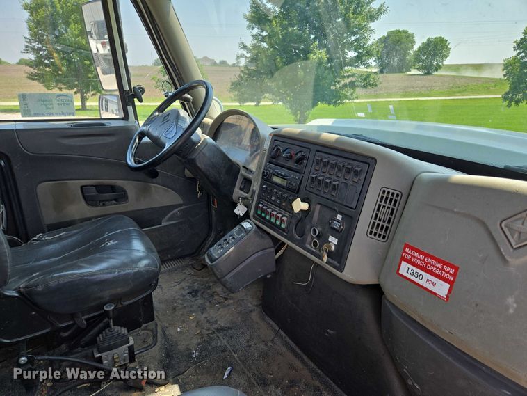 image for item EF1508 2011 International 7500 bucket truck