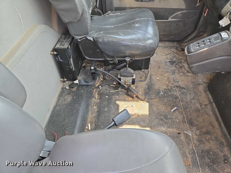 image for item EF1508 2011 International 7500 bucket truck