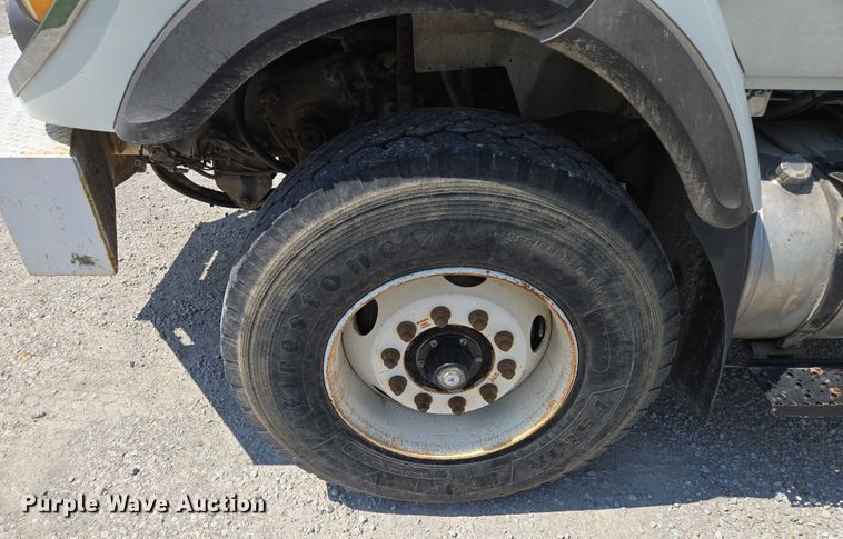 image for item EF1508 2011 International 7500 bucket truck