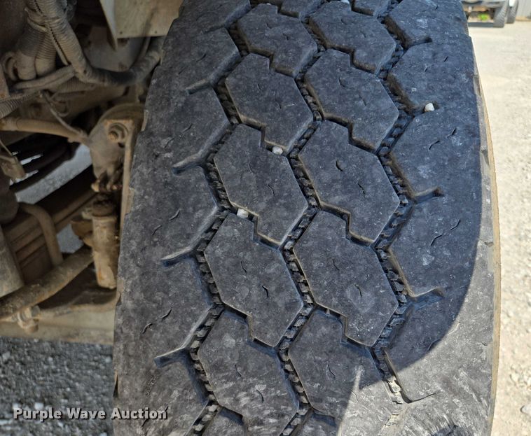 image for item EF1508 2011 International 7500 bucket truck