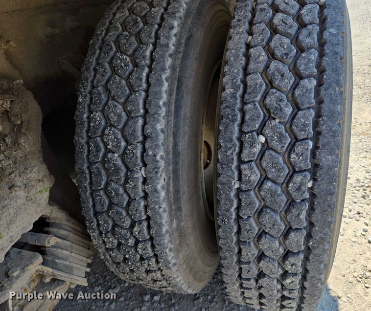 image for item EF1508 2011 International 7500 bucket truck